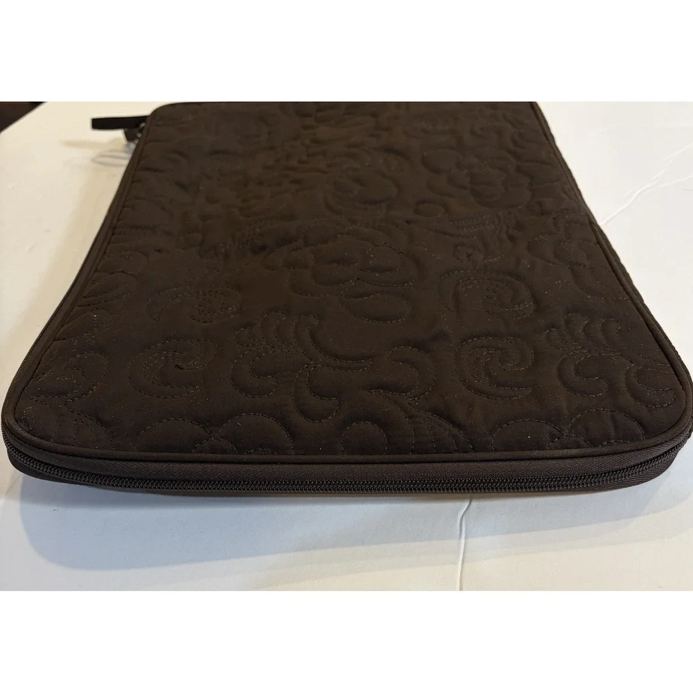Vera Bradley Classic Quilted Padded Laptop Sleeve Case Brown 17
